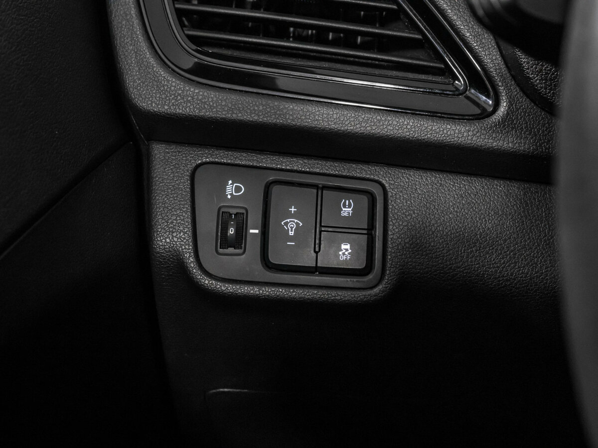 Hyundai Solaris с пробегом — 2021 год. Фото: #12