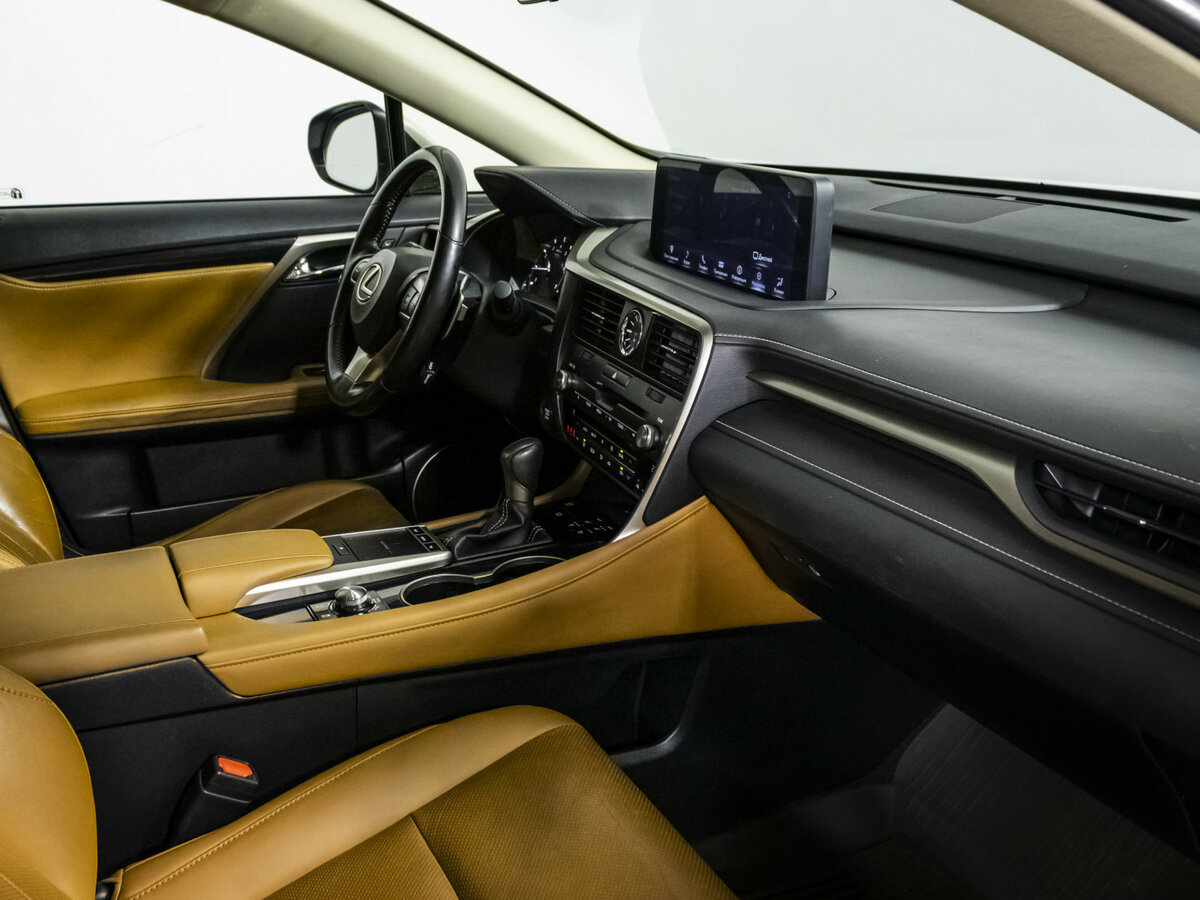 Lexus RX с пробегом — 2020 год. Фото: #6