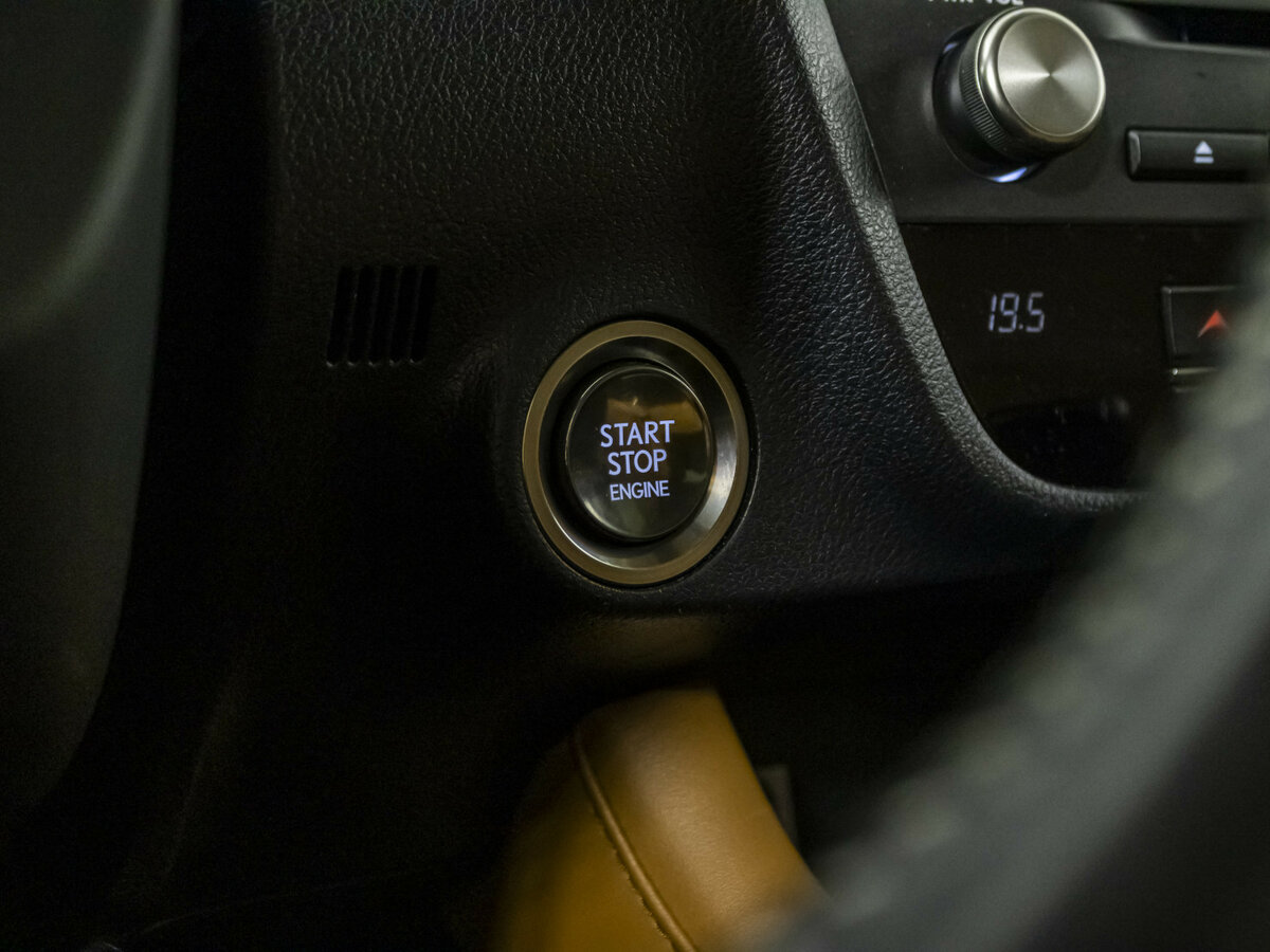 Lexus RX с пробегом — 2020 год. Фото: #15