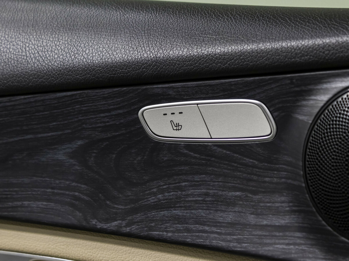 Mercedes-Benz GLC с пробегом — 2015 год. Фото: #12