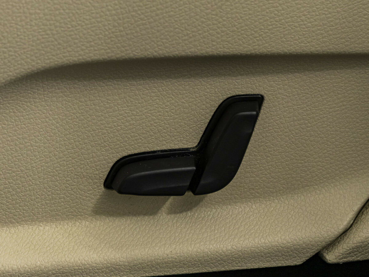 Mercedes-Benz GLC с пробегом — 2015 год. Фото: #13