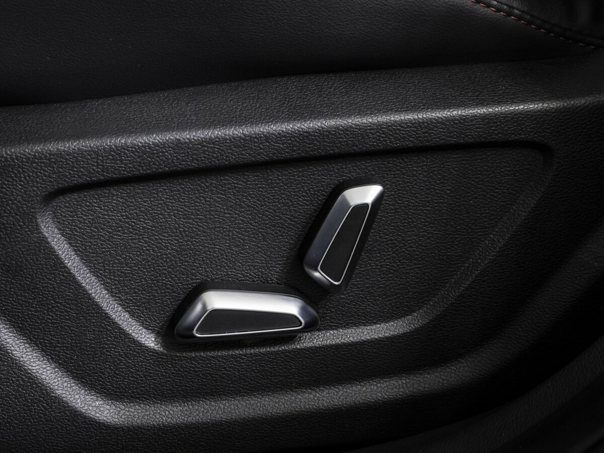 Geely Coolray с пробегом — 2023 год. Фото: #12