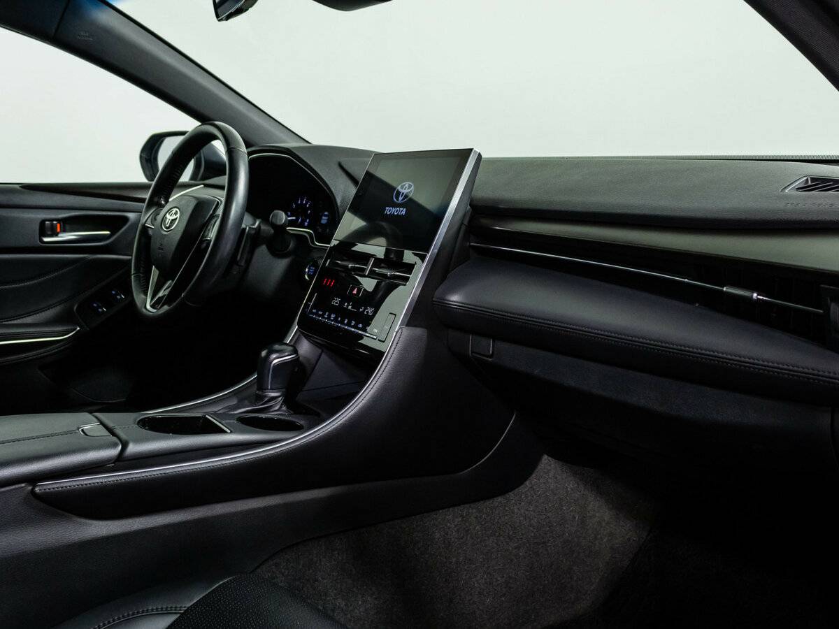 Toyota Avalon с пробегом — 2022 год. Фото: #6