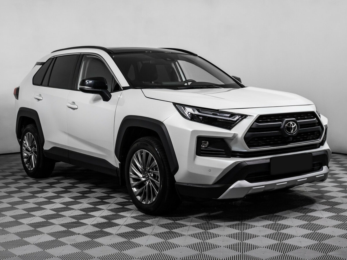 Toyota RAV4 с пробегом — 2024 год. Фото: #2