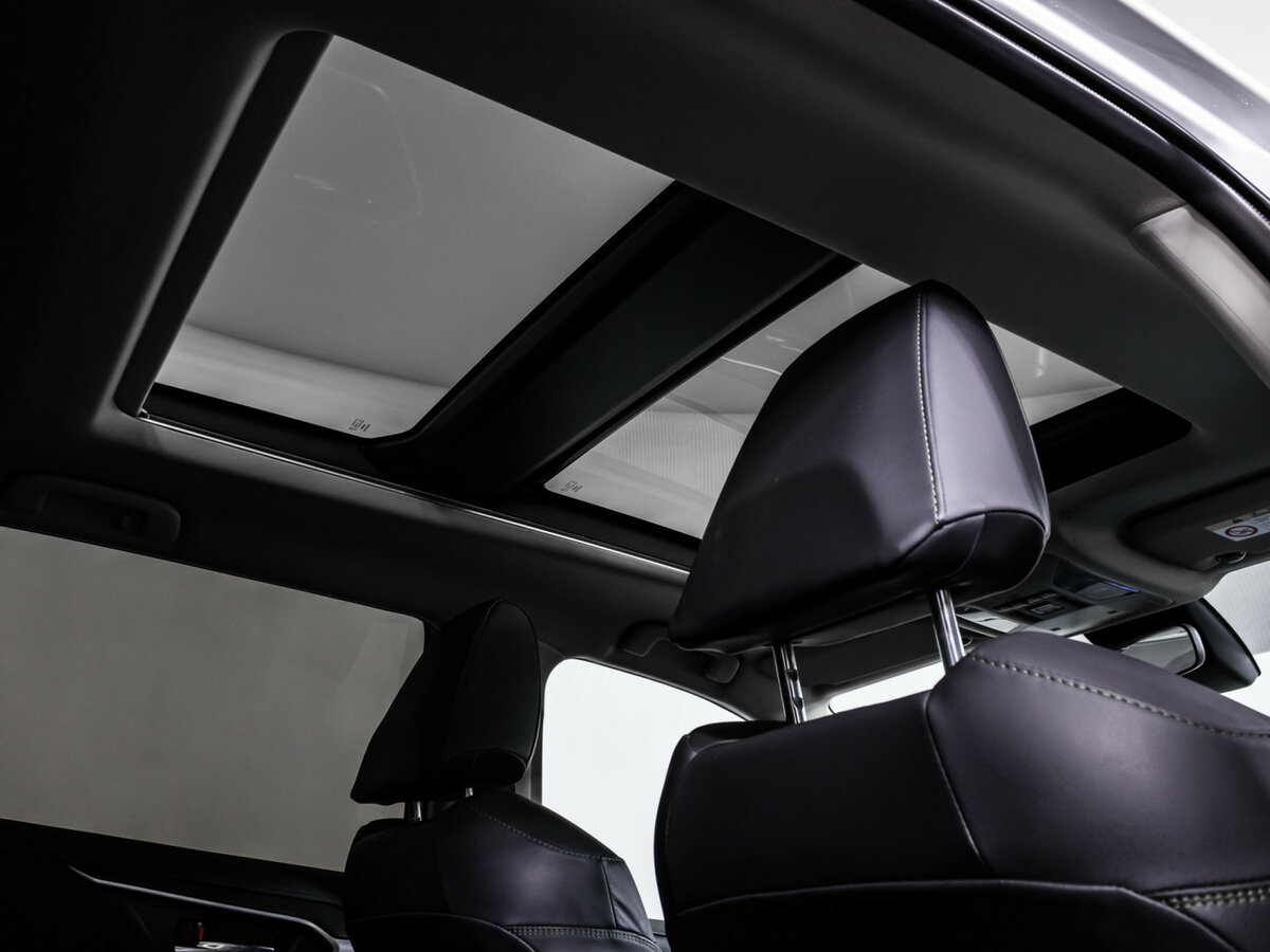 Toyota RAV4 с пробегом — 2024 год. Фото: #14