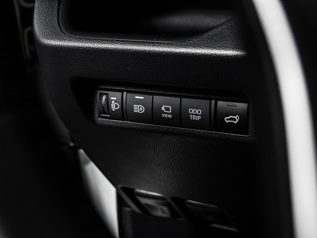 Toyota RAV4 с пробегом — 2024 год. Фото: #16