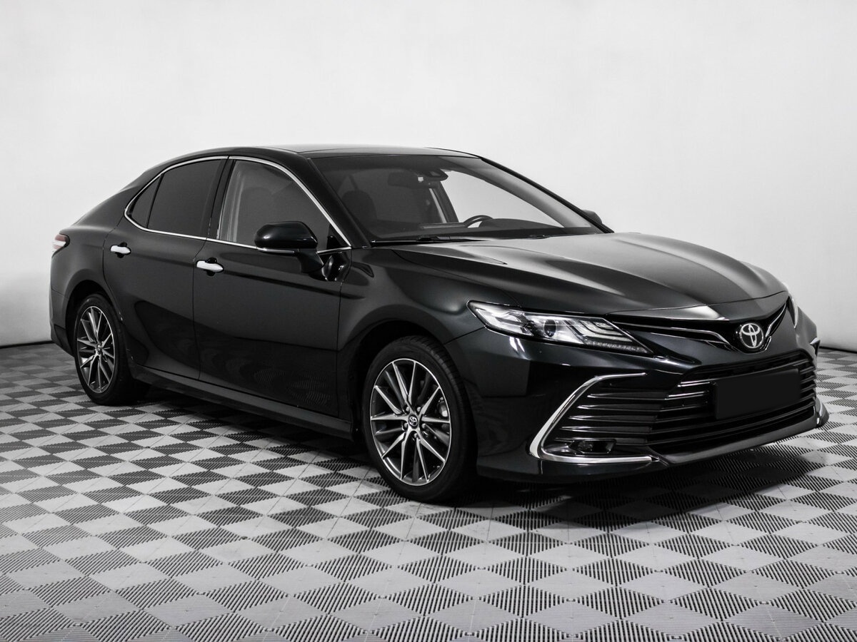 Toyota Camry с пробегом — 2022 год. Фото: #2