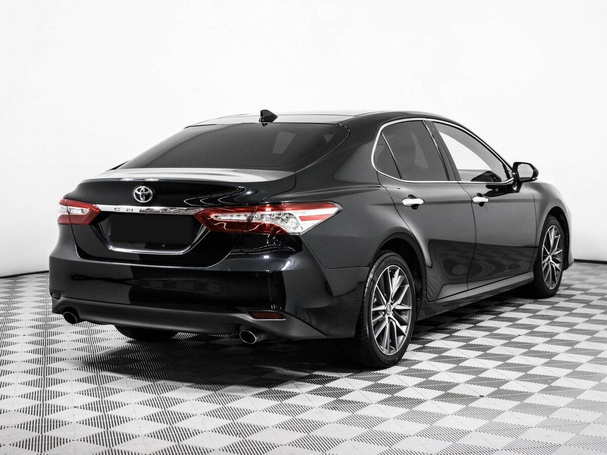 Toyota Camry с пробегом — 2022 год. Фото: #3