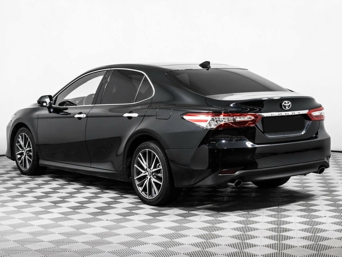 Toyota Camry с пробегом — 2022 год. Фото: #5