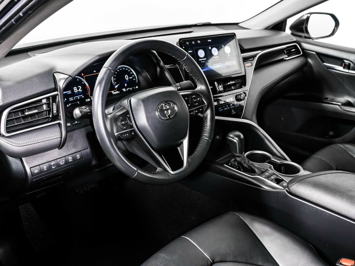 Toyota Camry с пробегом — 2022 год. Фото: #10