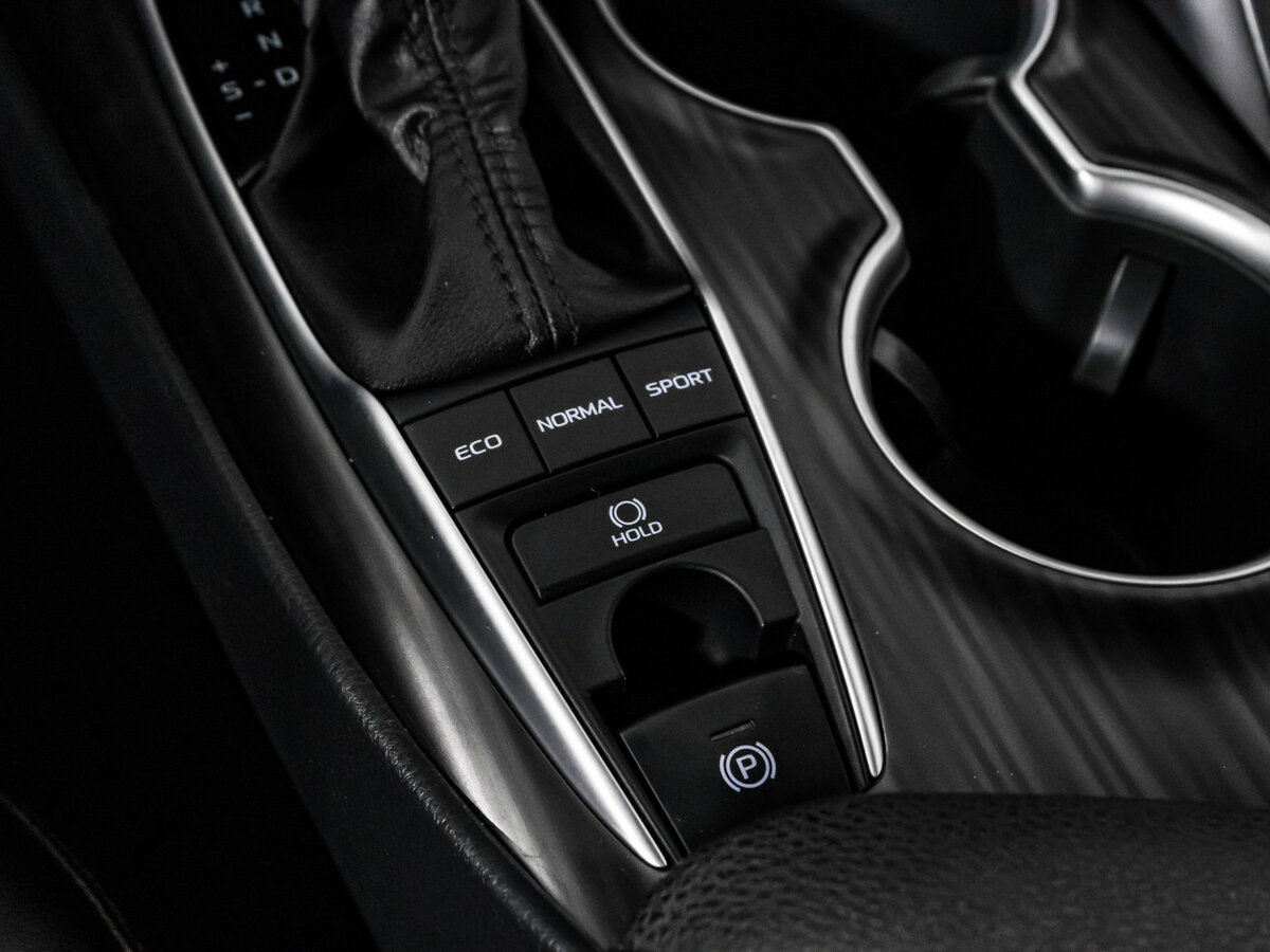 Toyota Camry с пробегом — 2022 год. Фото: #15