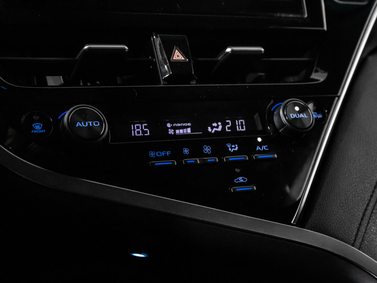 Toyota Camry с пробегом — 2022 год. Фото: #16