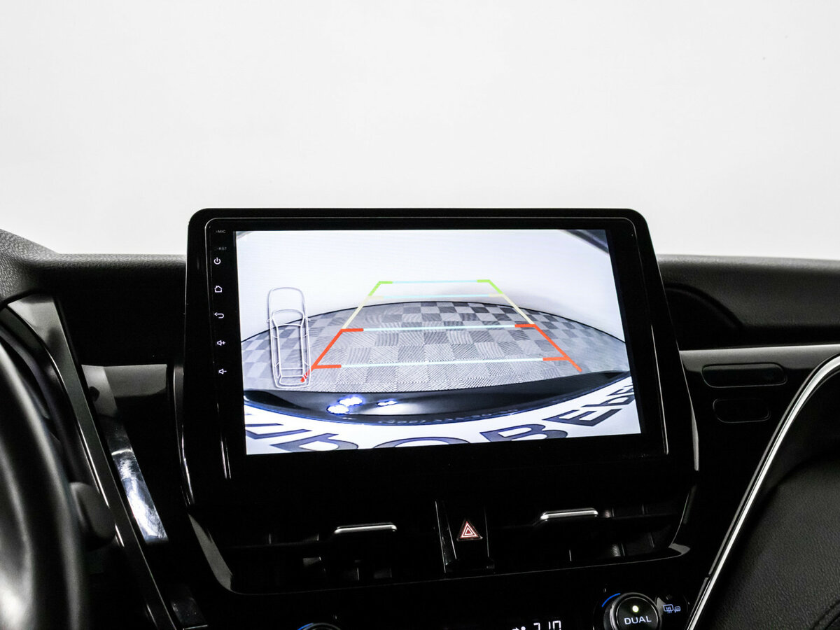 Toyota Camry с пробегом — 2022 год. Фото: #17