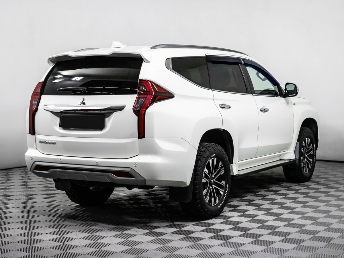 Mitsubishi Montero Sport с пробегом — 2022 год. Фото: #3