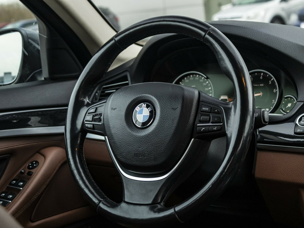 BMW 5 серии с пробегом — 2016 год. Фото: #9