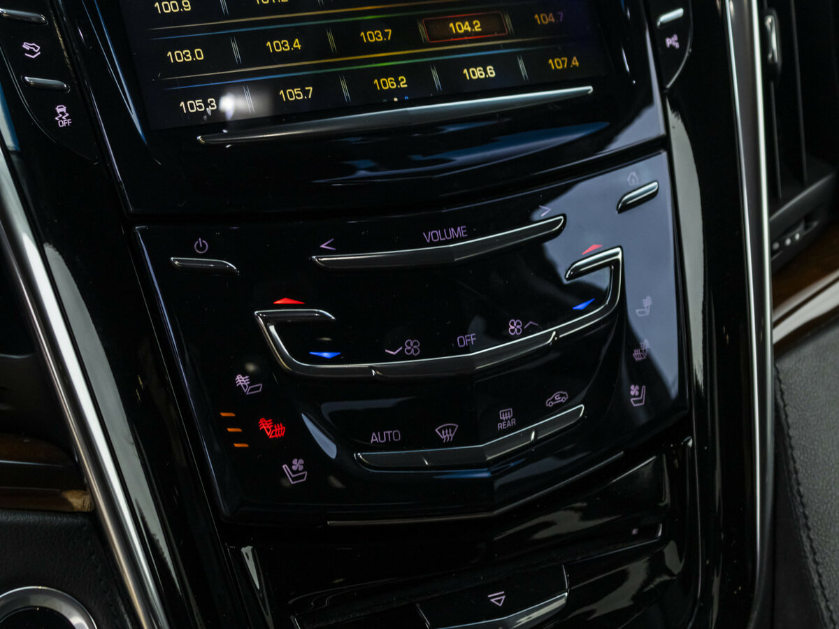 Cadillac Escalade с пробегом — 2017 год. Фото: #17