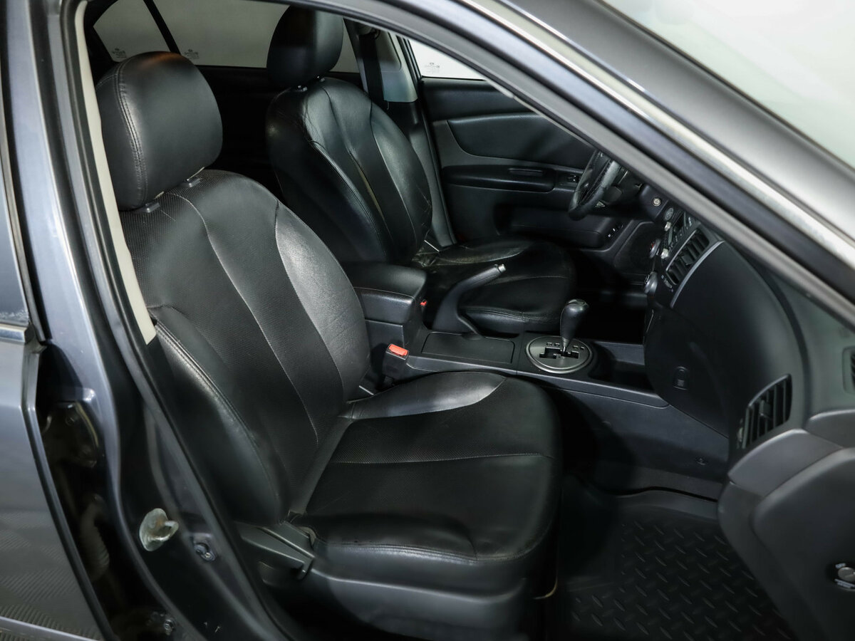 Kia Magentis с пробегом — 2009 год. Фото: #20