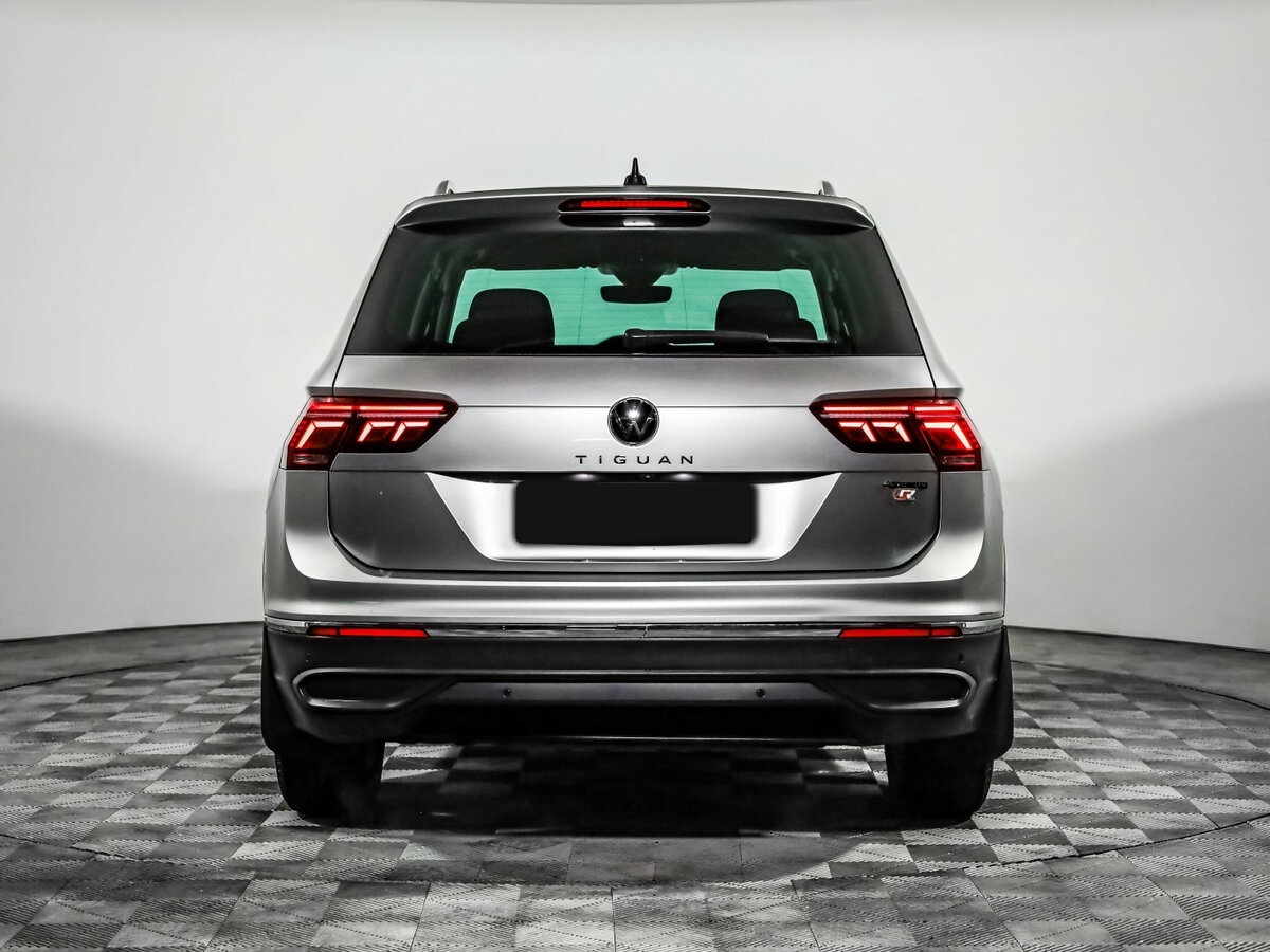 Volkswagen Tiguan с пробегом — 2021 год. Фото: #4