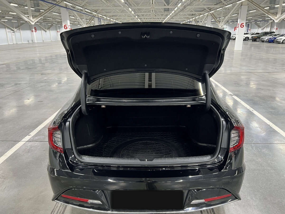 Hyundai Sonata с пробегом — 2020 год. Фото: #9