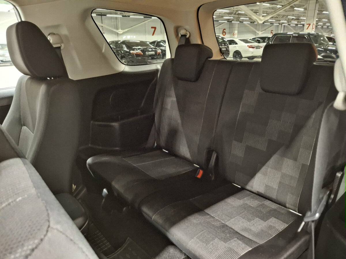 Suzuki Grand Vitara с пробегом — 2011 год. Фото: #11