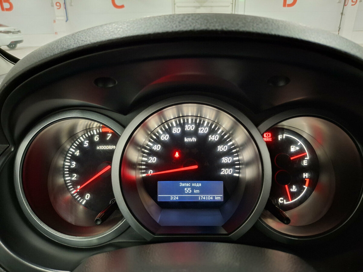 Suzuki Grand Vitara с пробегом — 2011 год. Фото: #12