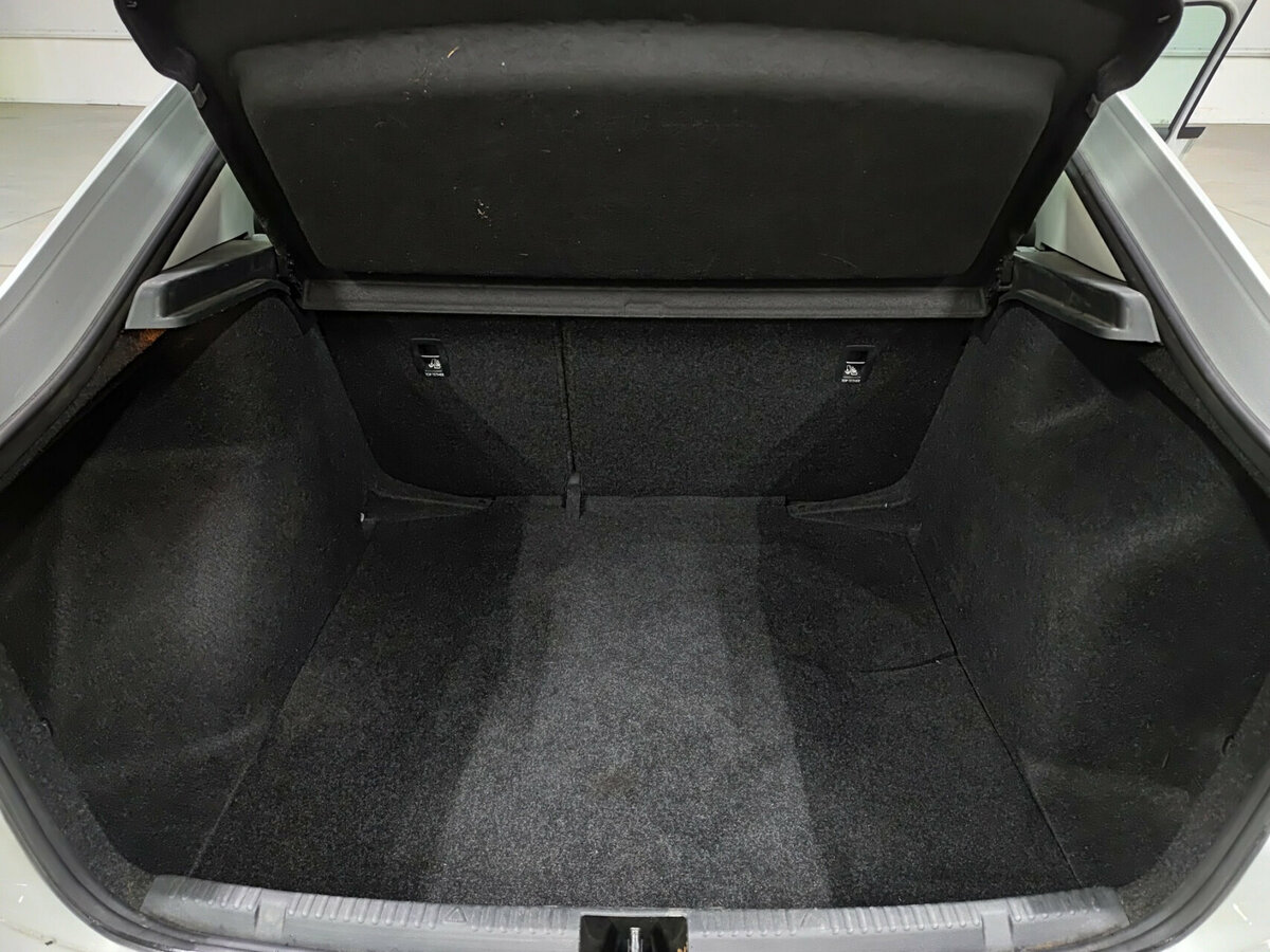 Volkswagen Polo с пробегом — 2021 год. Фото: #9