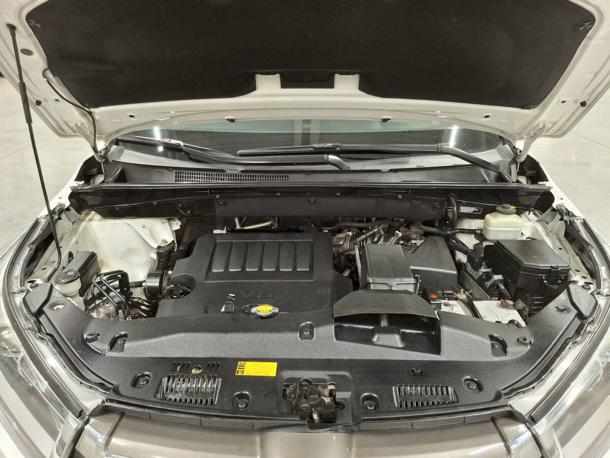 Toyota Highlander с пробегом — 2014 год. Фото: #8