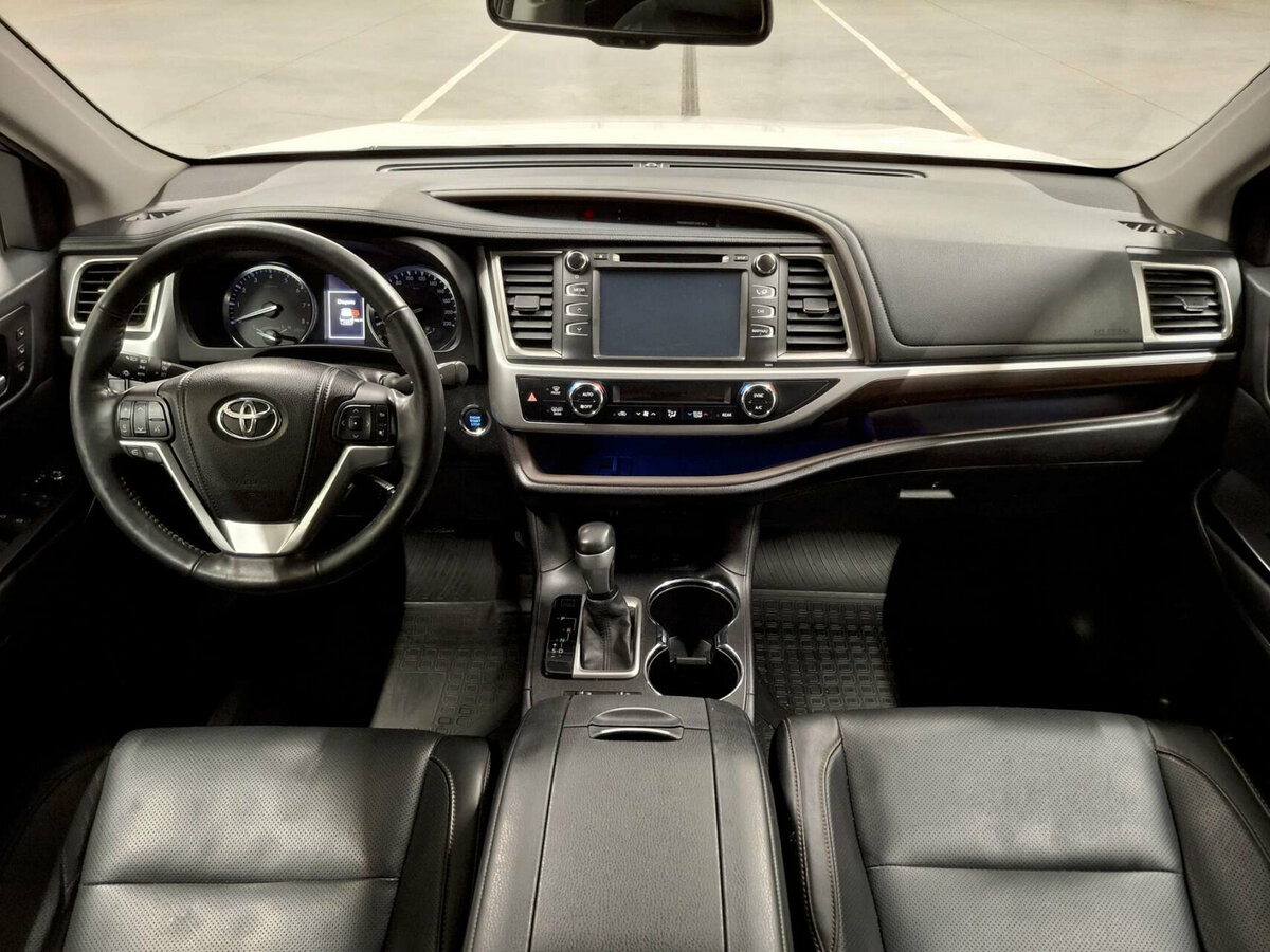 Toyota Highlander с пробегом — 2014 год. Фото: #13