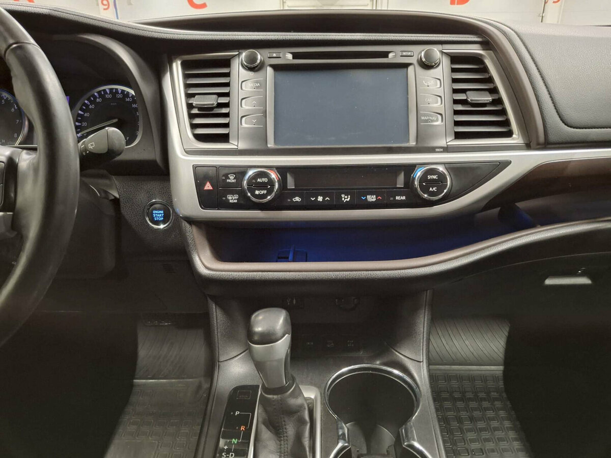 Toyota Highlander с пробегом — 2014 год. Фото: #14