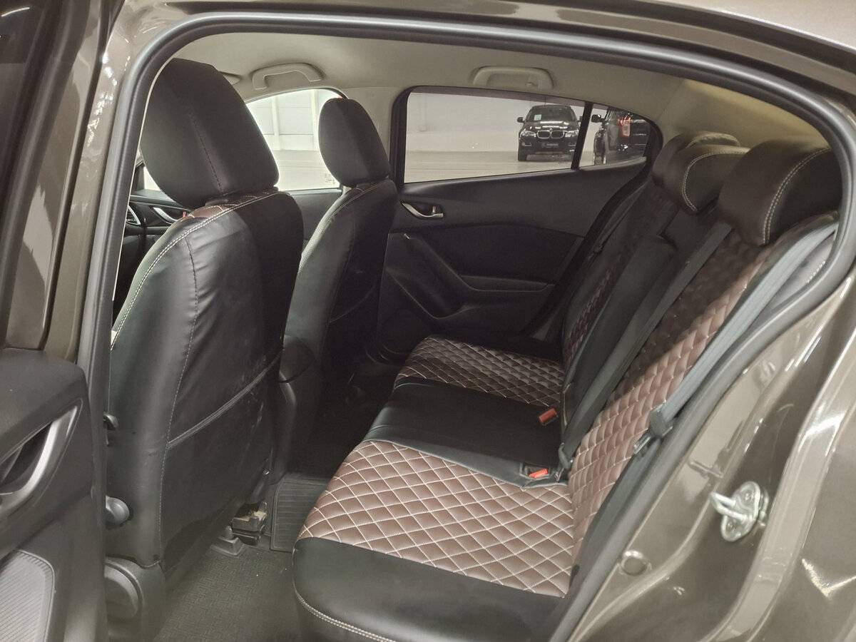 Mazda 3 с пробегом — 2014 год. Фото: #11