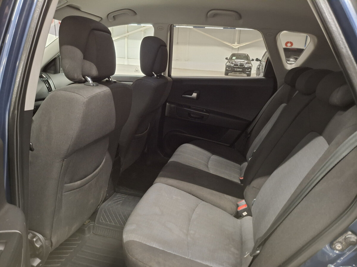 Kia Ceed с пробегом — 2011 год. Фото: #9