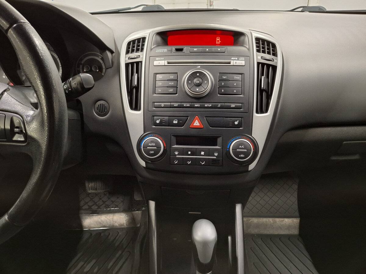 Kia Ceed с пробегом — 2011 год. Фото: #12