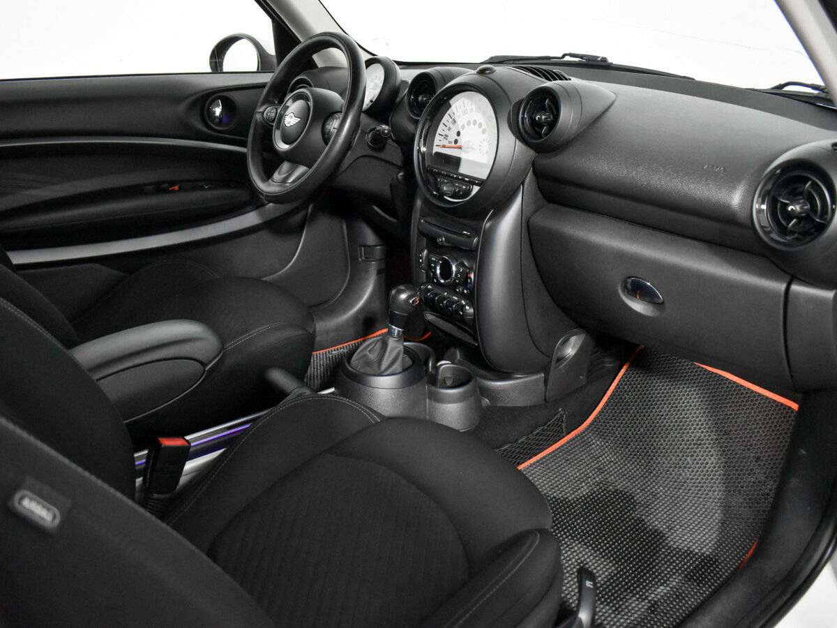 Mini Paceman с пробегом — 2013 год. Фото: #12