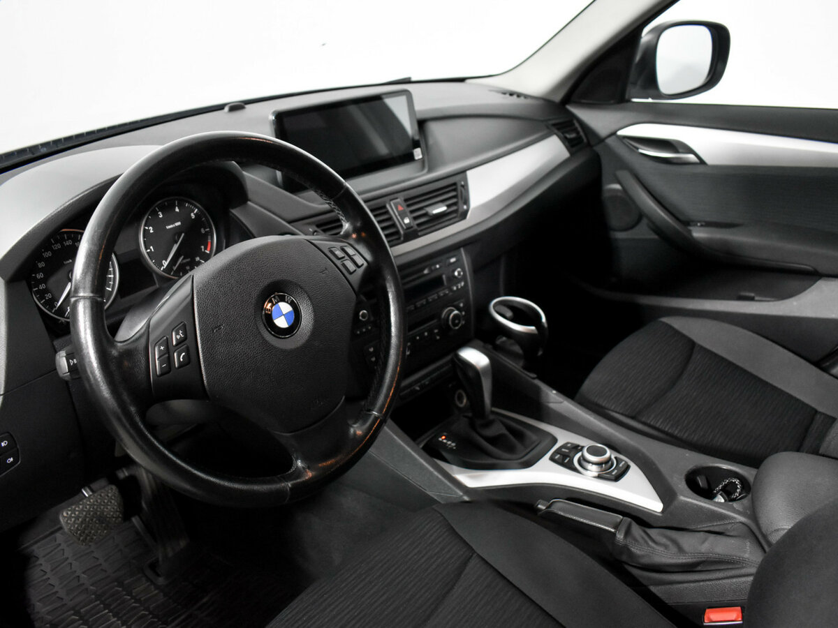 BMW X1 с пробегом — 2010 год. Фото: #6