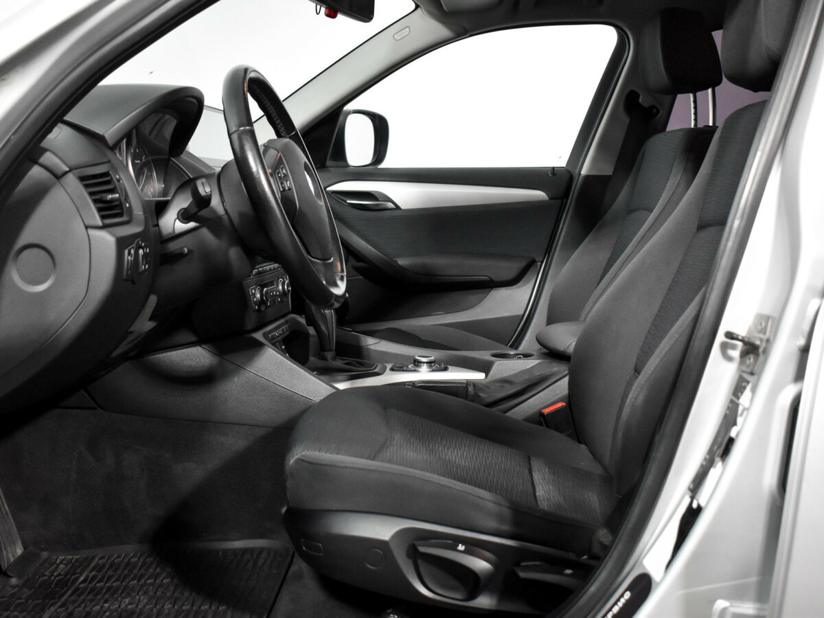 BMW X1 с пробегом — 2010 год. Фото: #9