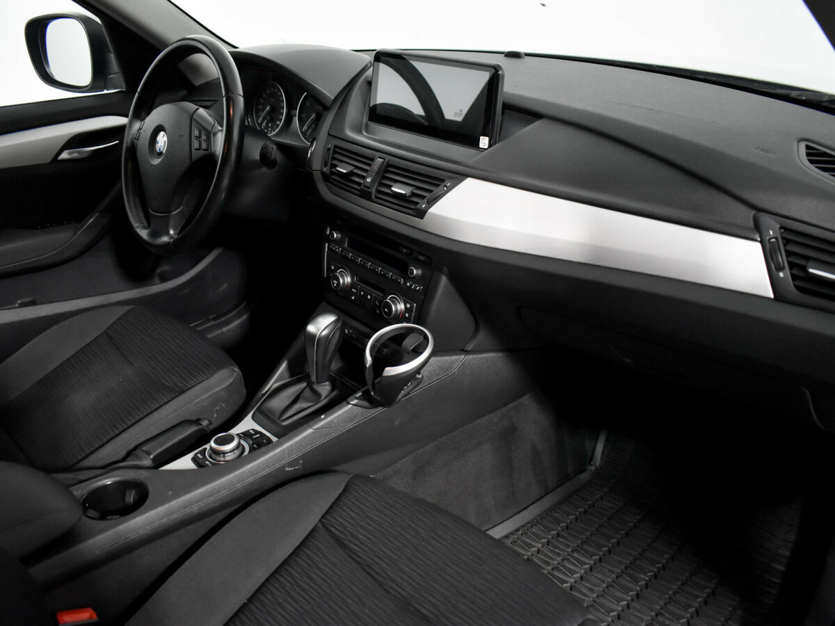 BMW X1 с пробегом — 2010 год. Фото: #10