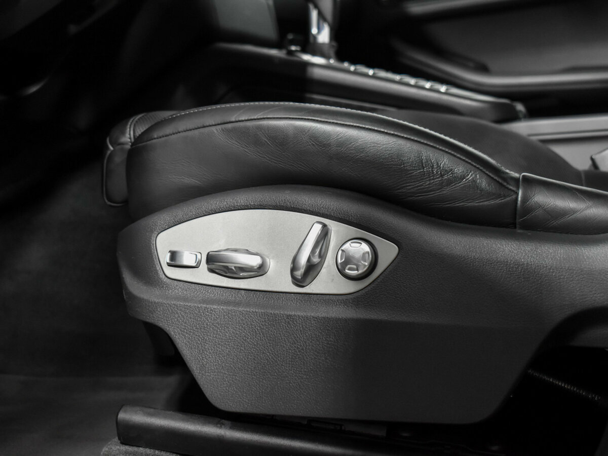 Porsche Macan с пробегом — 2014 год. Фото: #7