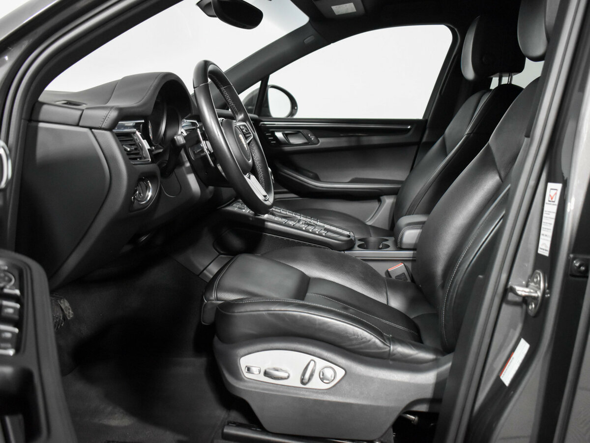 Porsche Macan с пробегом — 2014 год. Фото: #8