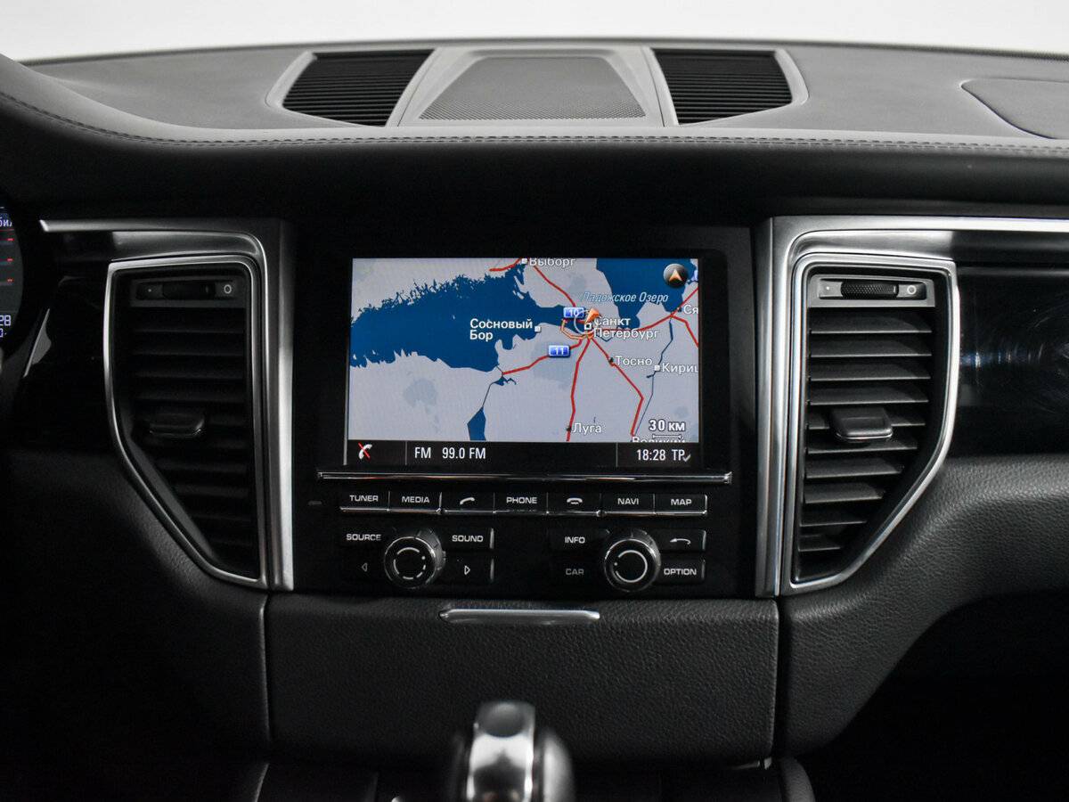 Porsche Macan с пробегом — 2014 год. Фото: #13