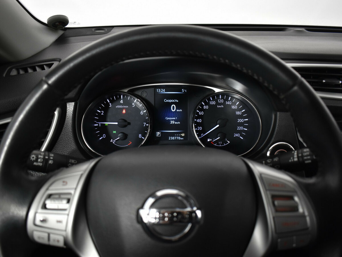 Nissan X-Trail с пробегом — 2015 год. Фото: #13