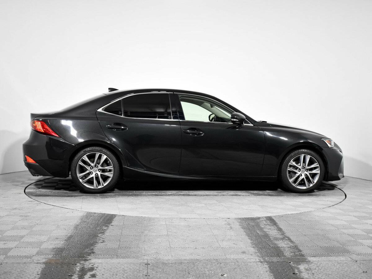 Lexus IS с пробегом — 2019 год. Фото: #3