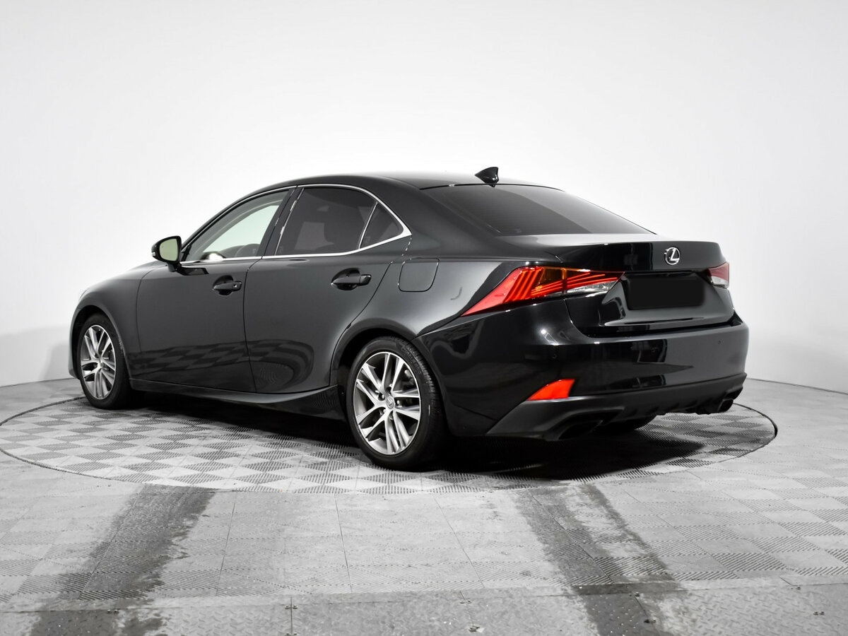 Lexus IS с пробегом — 2019 год. Фото: #6