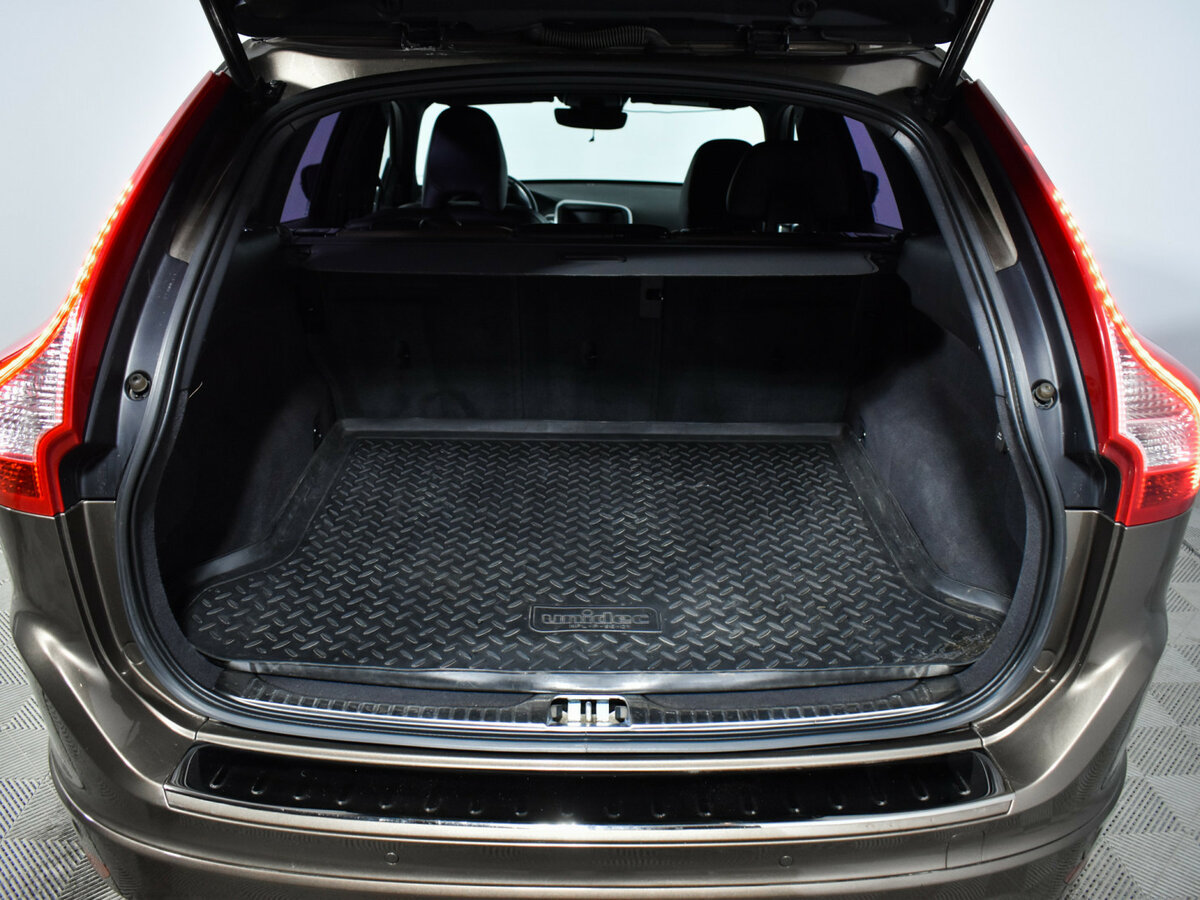 Volvo XC60 с пробегом — 2017 год. Фото: #17