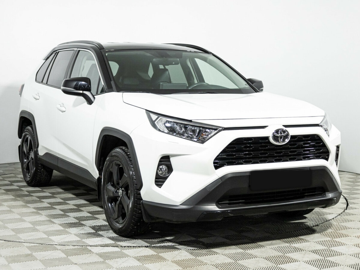 Toyota RAV4 с пробегом — 2021 год. Фото: #2