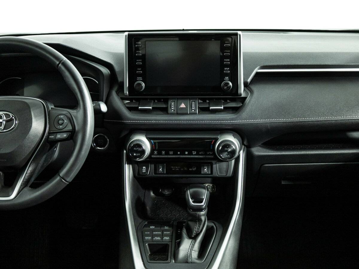 Toyota RAV4 с пробегом — 2021 год. Фото: #13