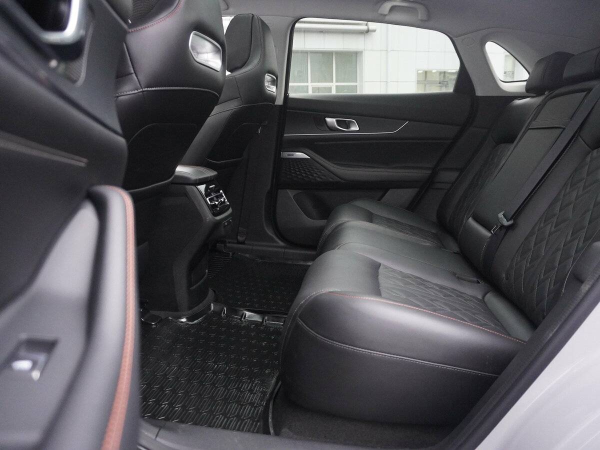 Changan UNI-K с пробегом — 2024 год. Фото: #6