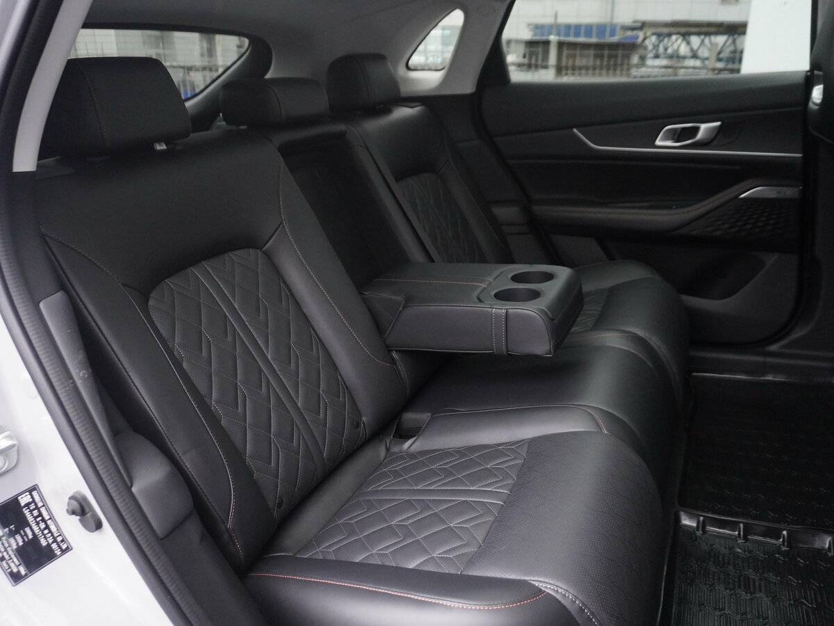 Changan UNI-K с пробегом — 2024 год. Фото: #7