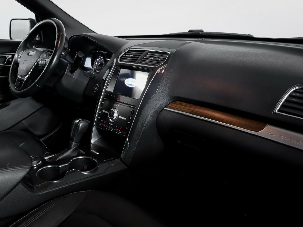 Ford Explorer с пробегом — 2019 год. Фото: #8