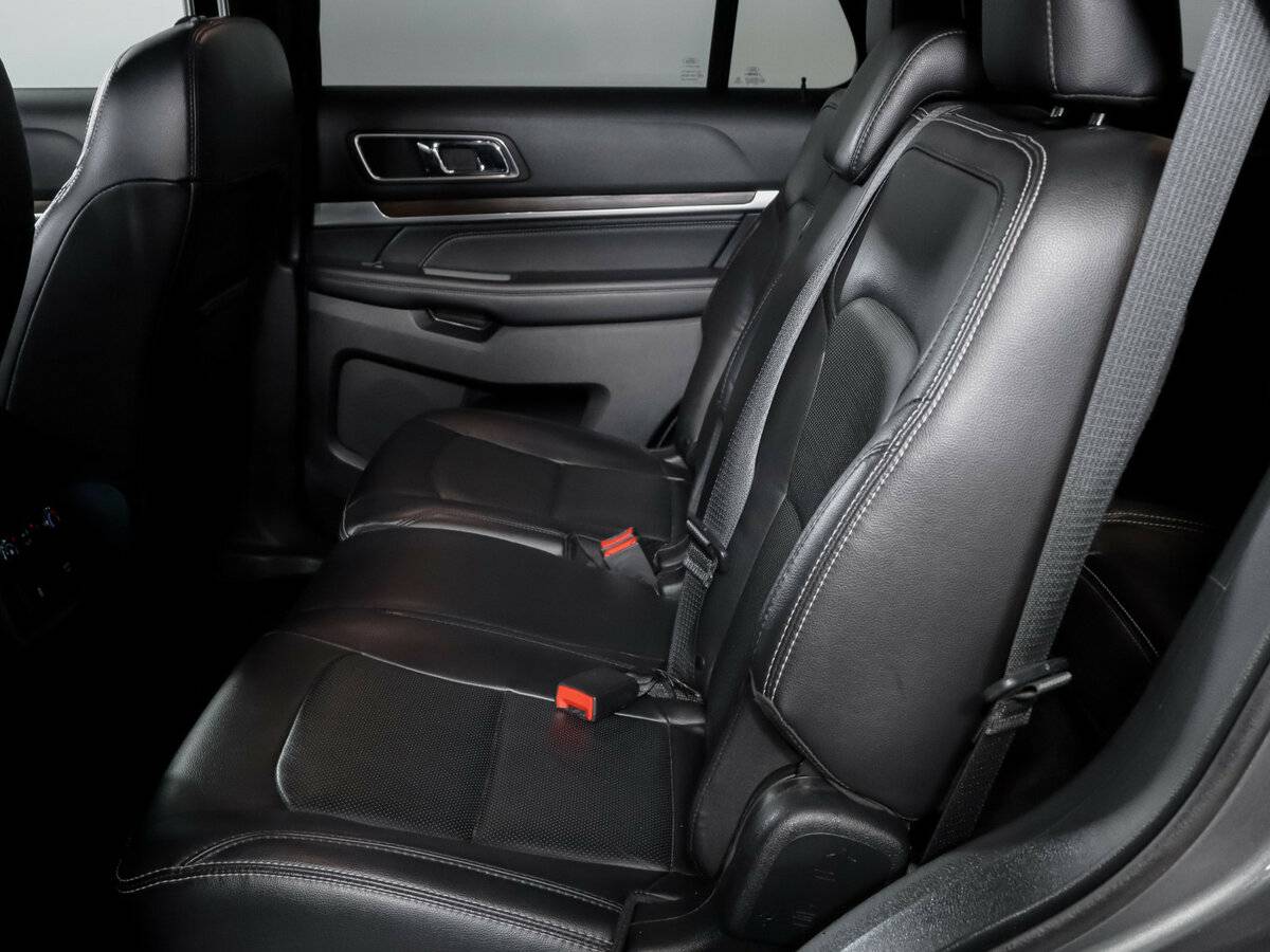 Ford Explorer с пробегом — 2019 год. Фото: #9