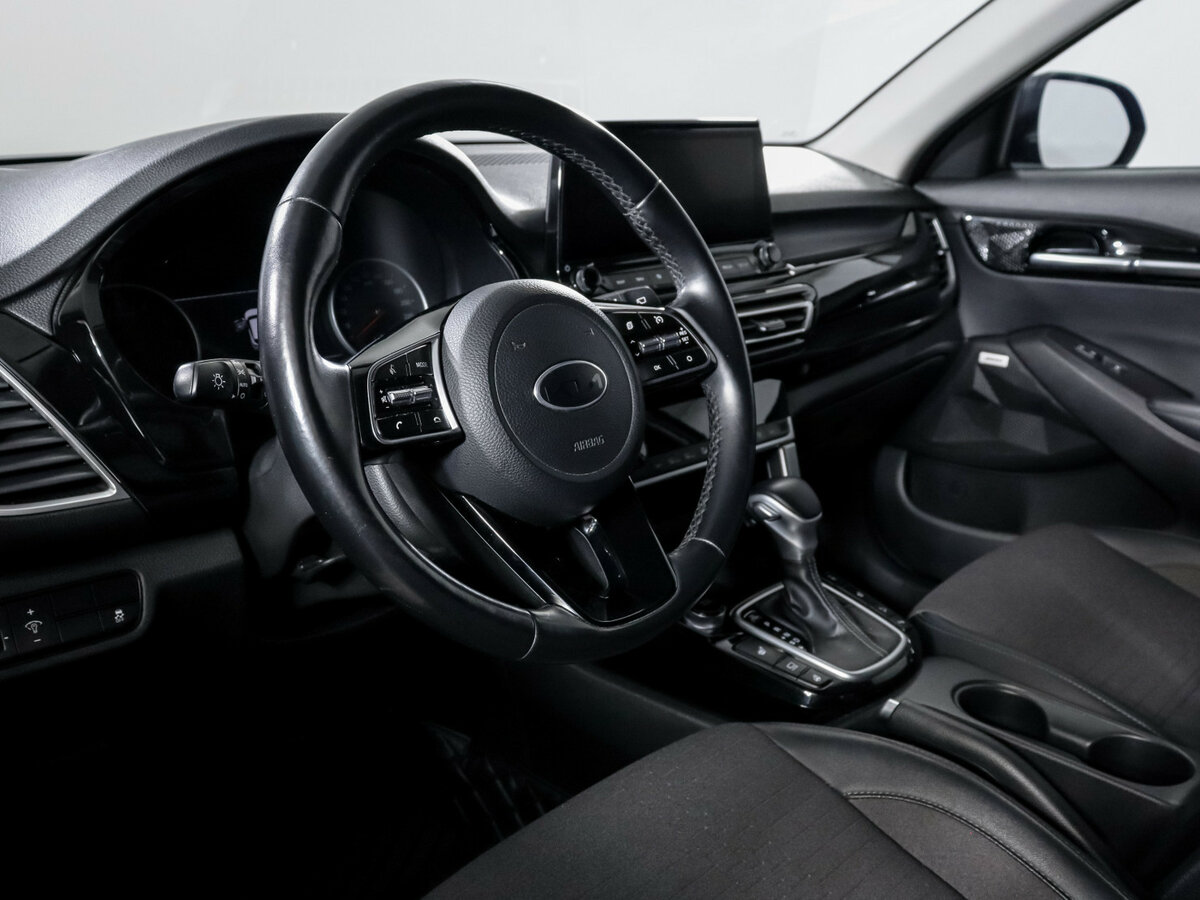 Kia Seltos с пробегом — 2021 год. Фото: #13